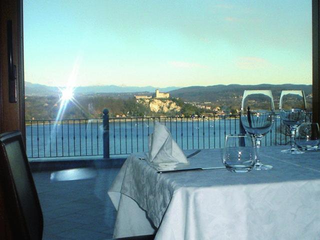 Hotel Ristorante San Carlo Arona Zewnętrze zdjęcie